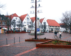 sv_neu02web Seit 1926 ohne Siedehäuser. Das Denkmal der Quelle wurde 1930 erbaut.