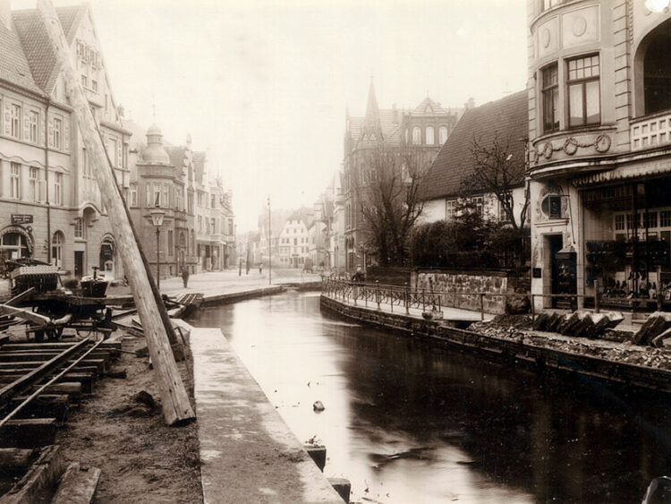 Steege Richtung Am Markt: Bauarbeiten zur Überbrückung der Salze