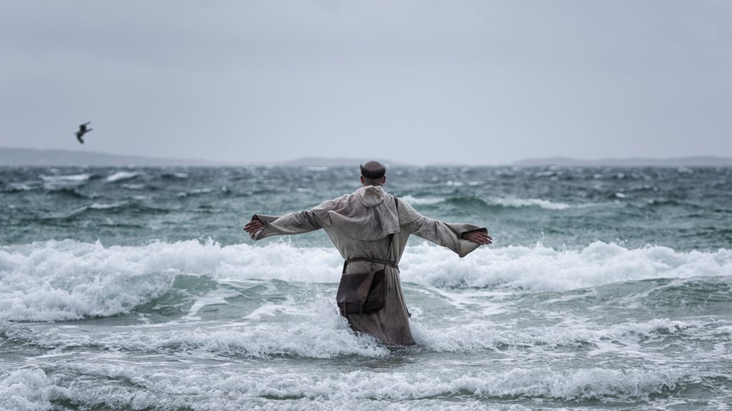 Szenenbild aus dem Film Gottes Wege sind blutig