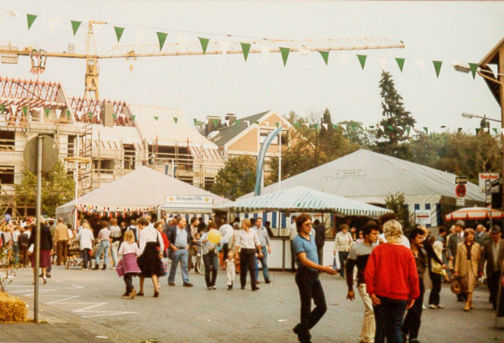 Foto: Kiliansfest auf dem Marktplatz in Schötmar, 1982